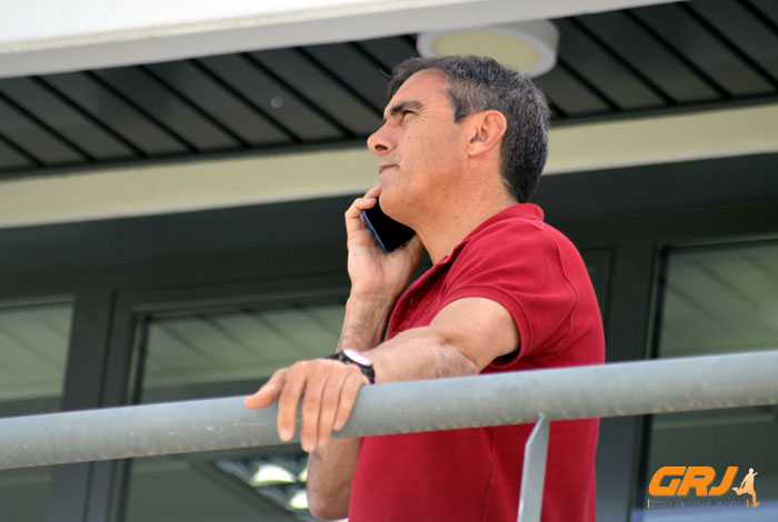 Salvador trabaja a destajo para formar un nuevo equipo (GRJ)