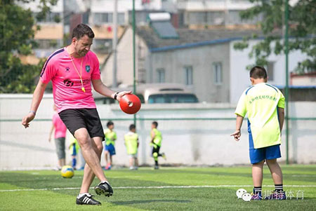 Javier Capilla durante un entrenamiento en China