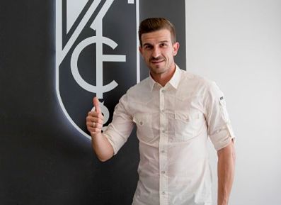 Varas, en su primer día como rojiblanco 