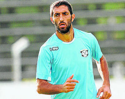 Menosse podría volver a coincidir con Oltra 