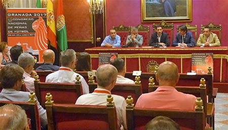 Un momento de la recepción oficial en el consistorio de la capital (GRJ)