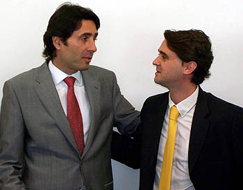 Ignacio Cuerva junto a Alberto García sellan el acuerdo (GRJ)