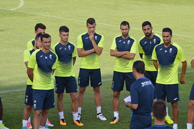 Oltra da instrucciones durante la sesión 