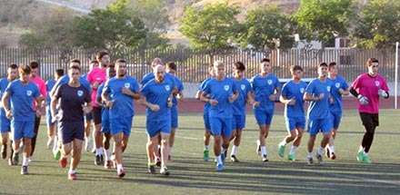 La plantilla lojeña comenzó los entrenamientos (CASTILLO)