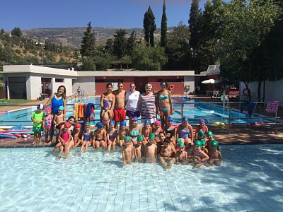 Participantes en la campaña de natación 