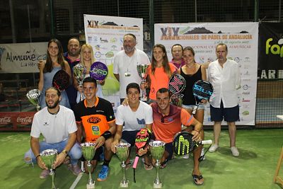 Campeones y finalistas del torneo 