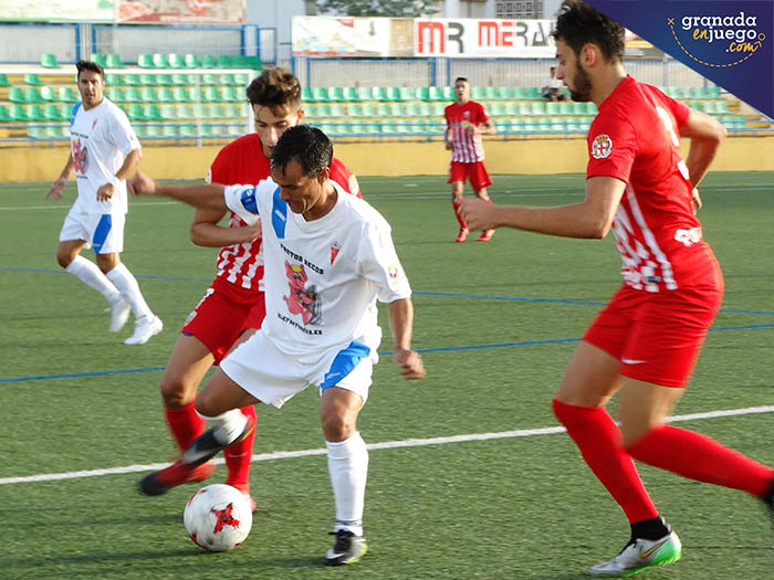 Toni en una acción del encuentro ante el filial almeriense (DELGADO)