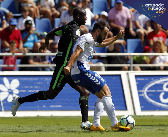 Adrián Ramos estrenó su cuenta goleadora en Tenerife (LOF)
