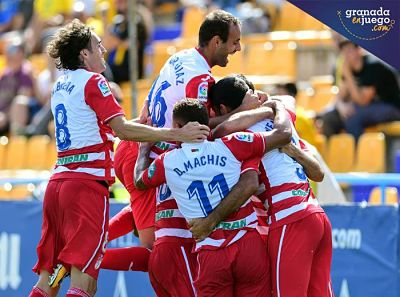 El equipo celebra uno de los goles en Santo Domingo 