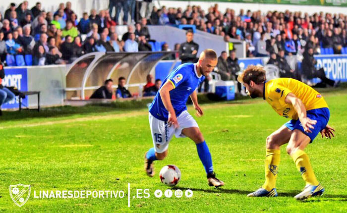 Los hueteños se aferran a la zona alta (LINARES DEPORTIVO)