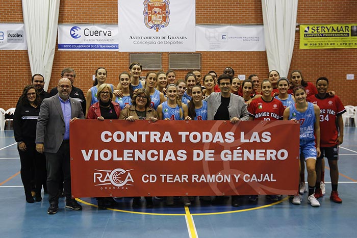 Pancarta mostrada con motivo del Día Internacional contra la Violencia de Género (A. CÁMARA)