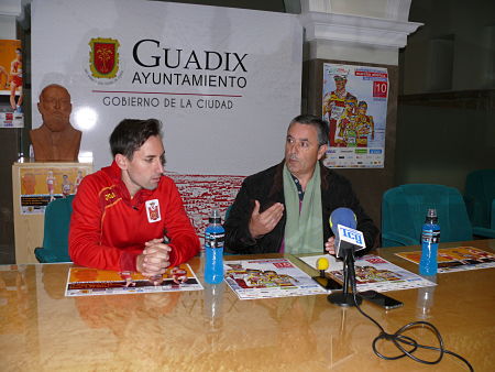 Francisco Avilés,concejal de Deportes del Ayuntamiento de Guadix y Jacinto Garzón, coordinador de la prueba