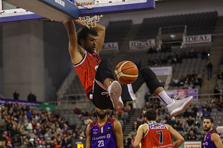 Devin Wright es duda para el partido ante Baskonia (GARNATA)
