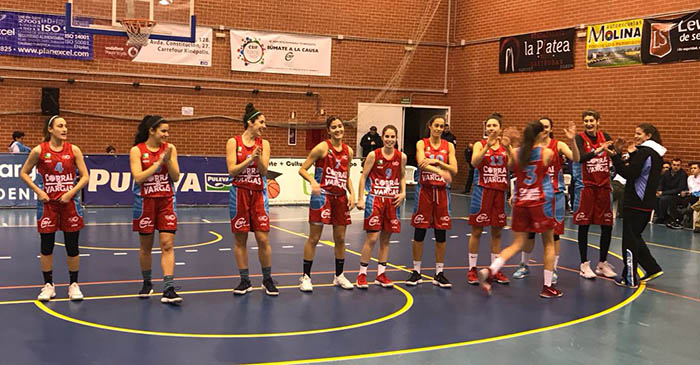 Las granadinas jugaron con la segunda equipación en homenaje a su cantera 