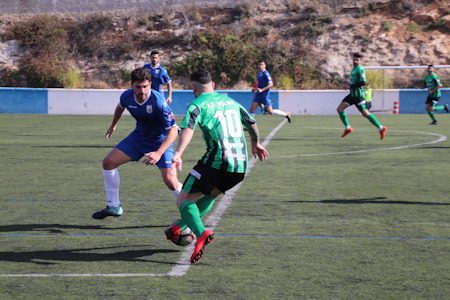El Atlético Monachil igualó ante el AD Malaka (MANU LÓPEZ)