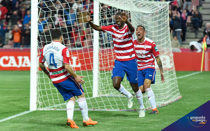 Los rojiblancos celebran uno de los tantos de Ramos (JOSÉ M. BALDOMERO)