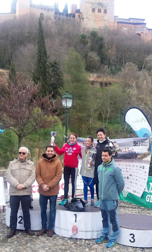 Podio femenino de la Carrera Solidaria Andrés Manjón