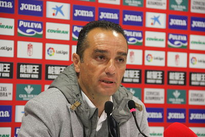 Oltra, en su despedida del Granada 