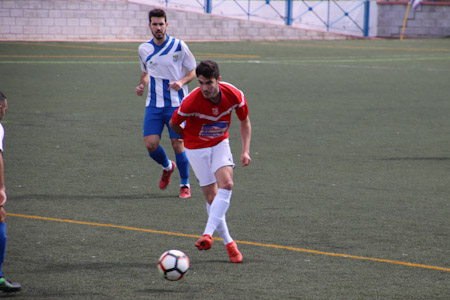 El Atlético Monachil puso poca opocisión al Alhaurin de la Torre (M. LÓPEZ)