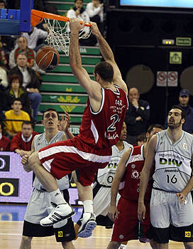 Aleks Maric abandona el CB Granada (ACBMEDIA)