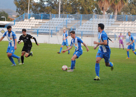 El Motril ha conseguido un importante triunfo en Torremolinos (ARCHIVO)