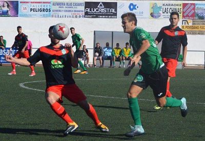 El Huetor Vega sigue con vida en Tercera División (ARCHIVO)