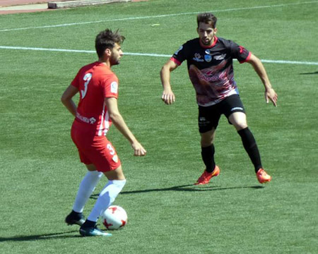 El Loja no se mereció una derrota tan abultada en Almería (CASTILLO)