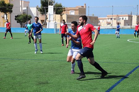 El Atlético Monachil no ha tenido opción en Adra (MANU LÓPEZ)