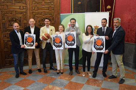 Presentación del Campeonato de Andalucia de Baloncesto infantil en el Ayuntamiento de Granada