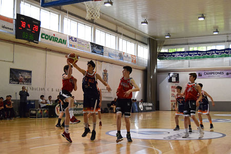 El Inlingua Fundación CB Granada ha iniciado el Campeonato de Andalucia arrollando a El Palo (FCBG)