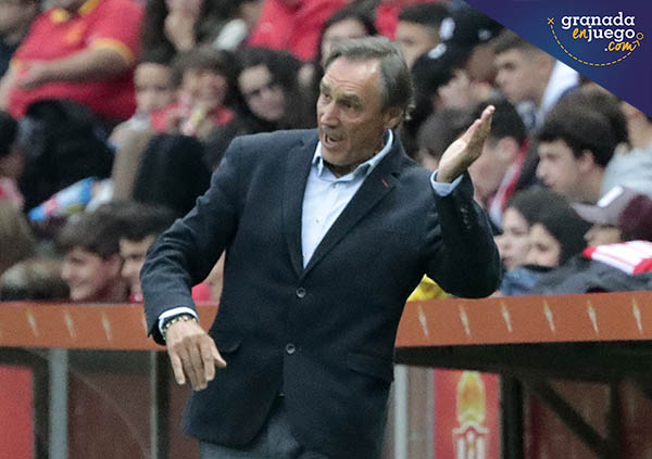 Miguel Ángel Portugal en un momento del encuentro ante el Sporting (LOF)