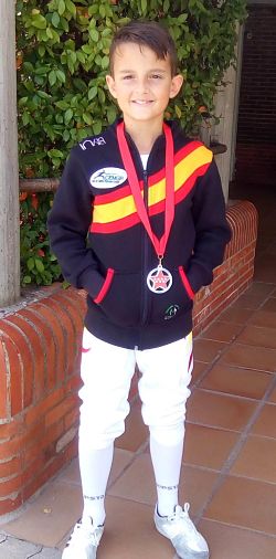 Samuel Molina con la medalla conseguida en el Croteroum de Madrid