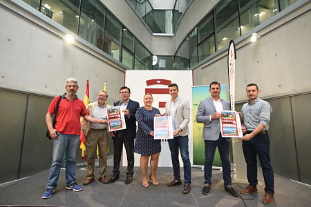 La Diputada de Deportes, Purificación López, ha presentado las jornadas de senderismo (L.PUERTAS/DIPGRA)