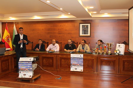 Presentación del Torneo Nacional de veteranos `Ciudad de la Alhambra` en el Ayuntamiento de Alhendin