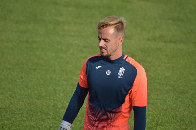 Aarón seguirá dos años más en el Granada 