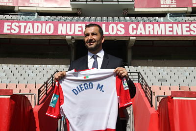 Diego Martínez en su puesta de largo en Los Cármenes (GRJ)