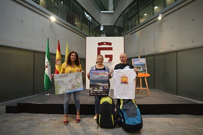 La Diputada de Deportes, Purificación López ha presentado la Liga Nacional de Parapente (L. PUERTAS/DIPGRA) 