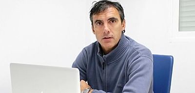 Manolo Salvador en su llegada al Granada 