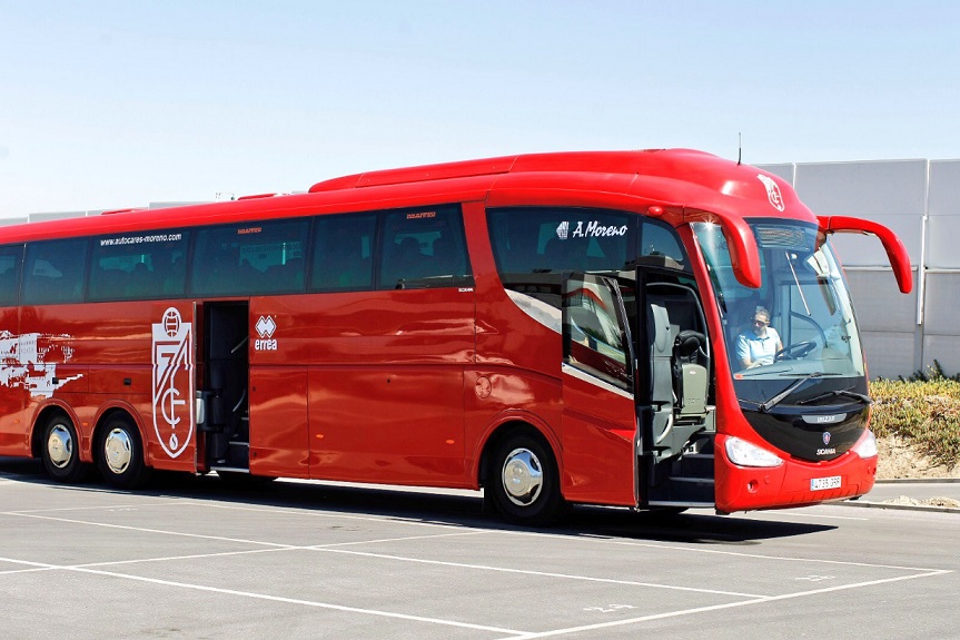 El Granada se ha desplazado en bus hasta Orihuela (Foto: Granada CF)