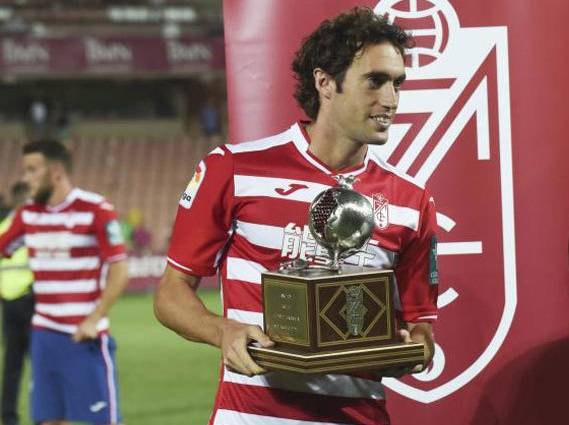 Baena recogió el último Trofeo Granada tras vencer también al Málaga