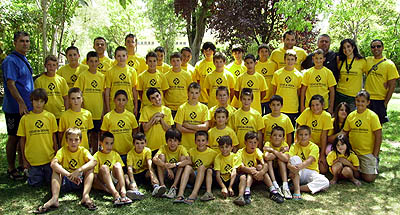 Foto de familia de los participantes en el VII Campus de Fútbol y Formación