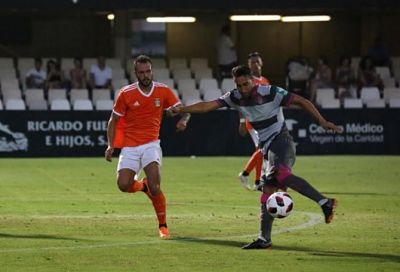 Montoro dispara ante el Cartagena (GRANADA CF)