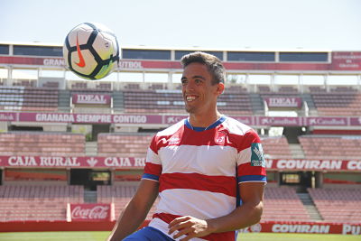 José Antonio Martínez en su puesta de largo en Los Cármenes 