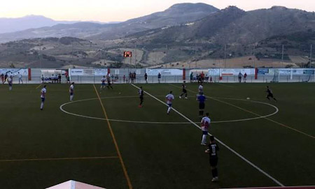 El Loja se quedó segundo en un triangular en Málaga (CASTILLO)