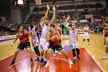 David Iriarte seguirá siendo una referencia interior en el juego del Coviran (FERMÍN RODRÍGUEZ) 