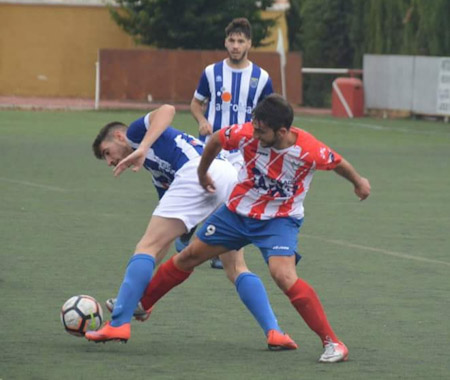 Atlético La Zubia y Huetor Tajar B no vieron puerta en el estreno liguero (LÁZARO)