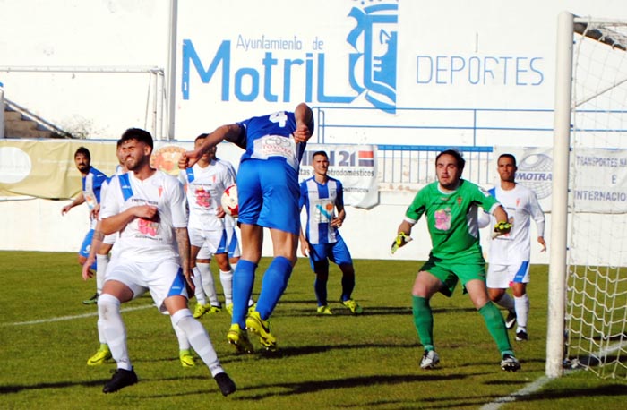 El Motril se ha llevado los puntos de Mancha Real (ARCHIVO)