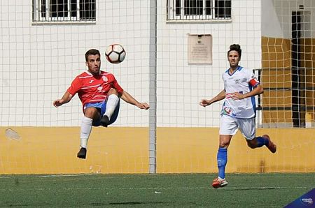 Cullar Vega y Vera igualaron en el partido de imbatidos (JOSÉ M. BALDOMERO)