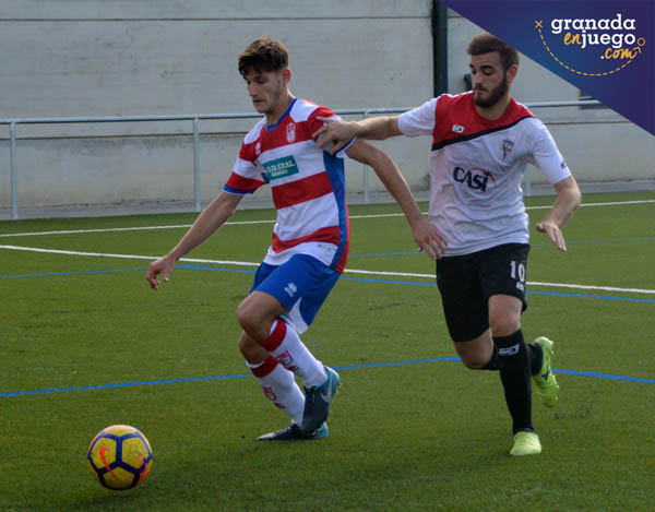 Una acción del partido del juvenil de División de Honor del Granada ante La Cañada (LÁZARO)