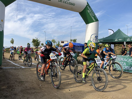 Otura recibió a las mejroes promesas en Xco